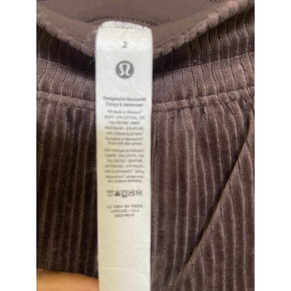 Lululemon Women's Scuba Mid Rise Wide Leg Pant 7/8 Length Velvet Cords sz 2 - Picture 4 of 11